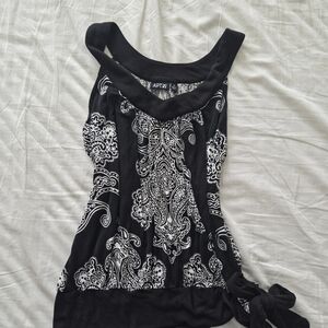 APT. 9 Black & White Paisley Tank Top